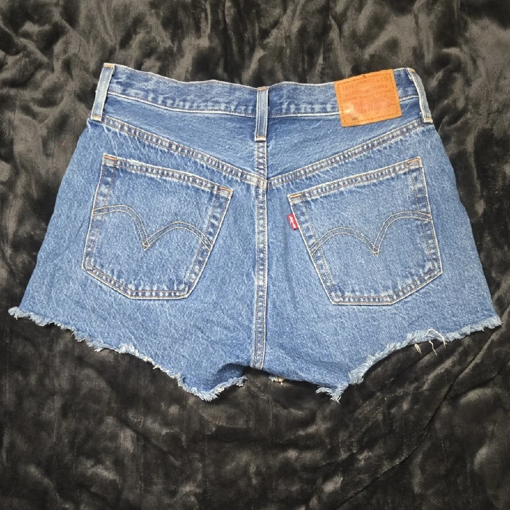 Levi's Distressed Blue Jean Shorts - Picture 3 of 4
